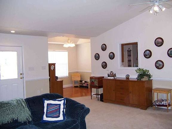 5th image of 171 Mulberry Ln NE