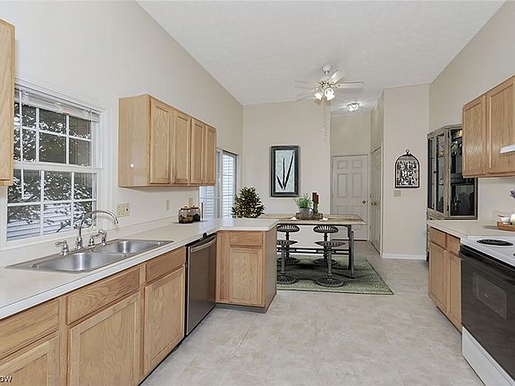 4th image of 8127 Euclid Ave
