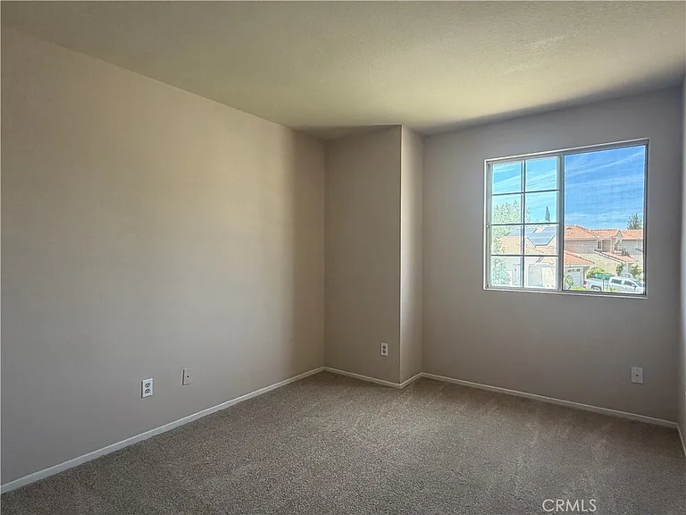 42920 Corte Salamanca — Photo 21