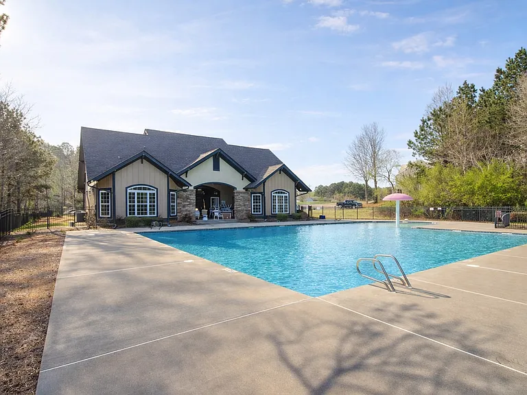 1947 Lakeshore Overlook Cir NW — Photo 41