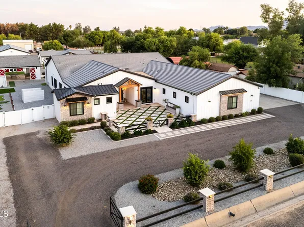 17337 W PEORIA Avenue, Waddell, AZ 85355