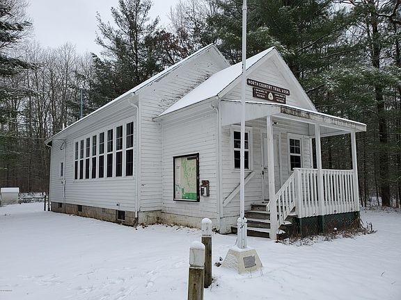 4th image of 3962 N Felch Ave
