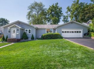 21 Oneida Ave, Lake Hiawatha, NJ
