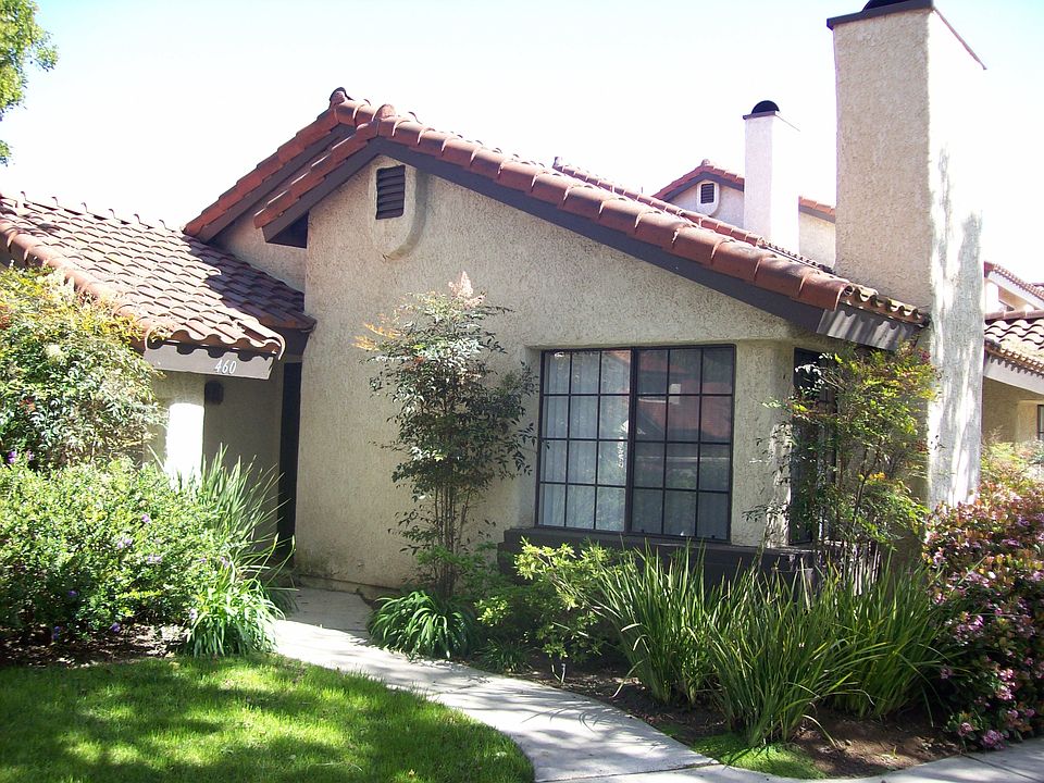 1st image of 460 Las Palomas Dr