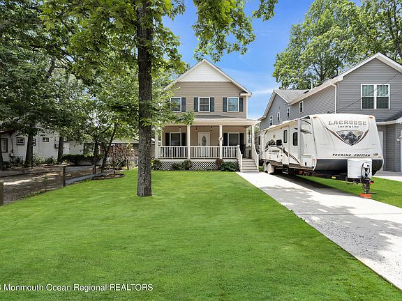 2nd image of 620 Barnegat Avenue