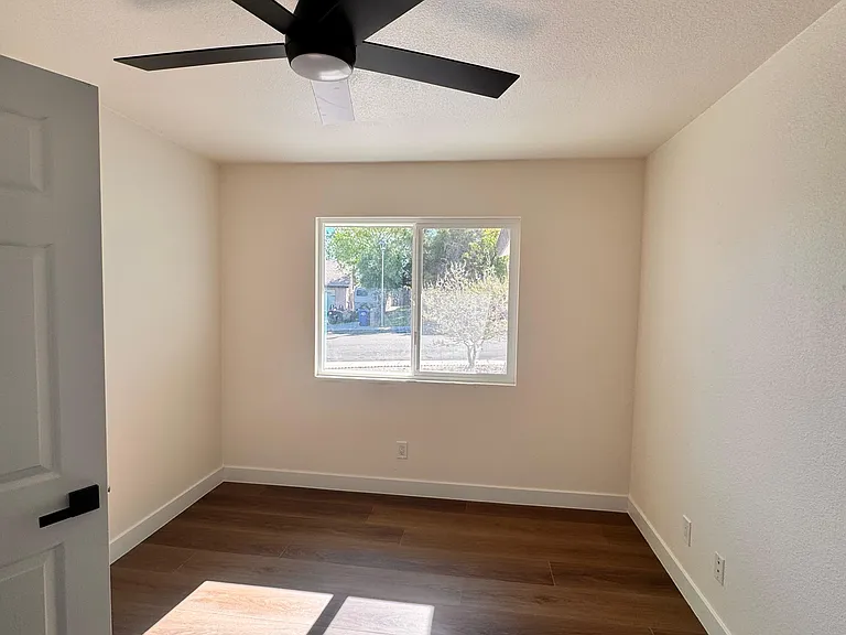 1321 Nadine Way — Photo 12