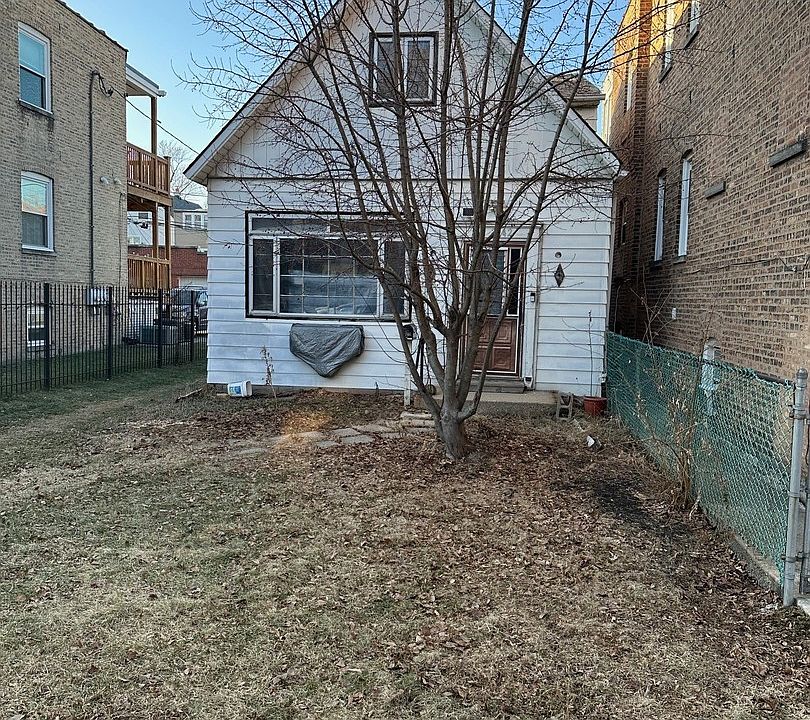 1st image of 2942 N Gresham Ave