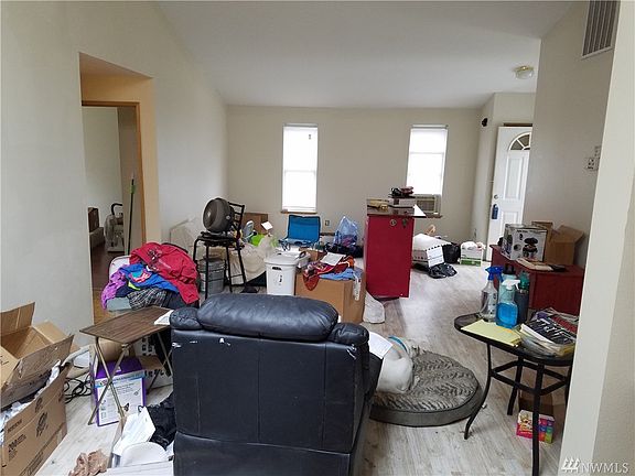 4th image of 10211 59th Dr NE