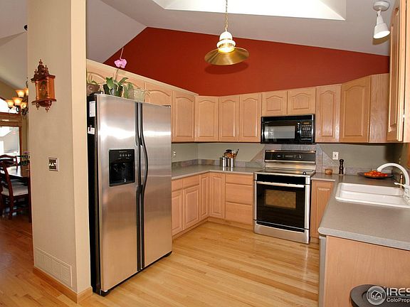 5th image of 383 Meeker Ct