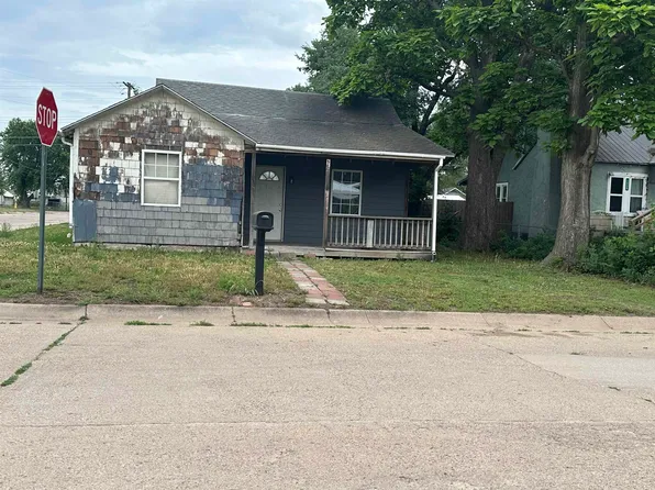 1529 N C St, Wellington, KS 67152