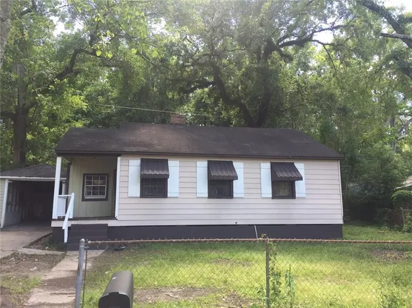 1307 Willow Ln, Mobile, AL 36605