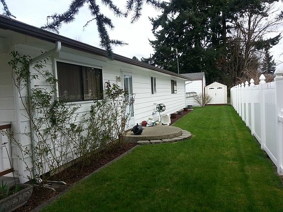 3rd image of 109 Fir Ave E