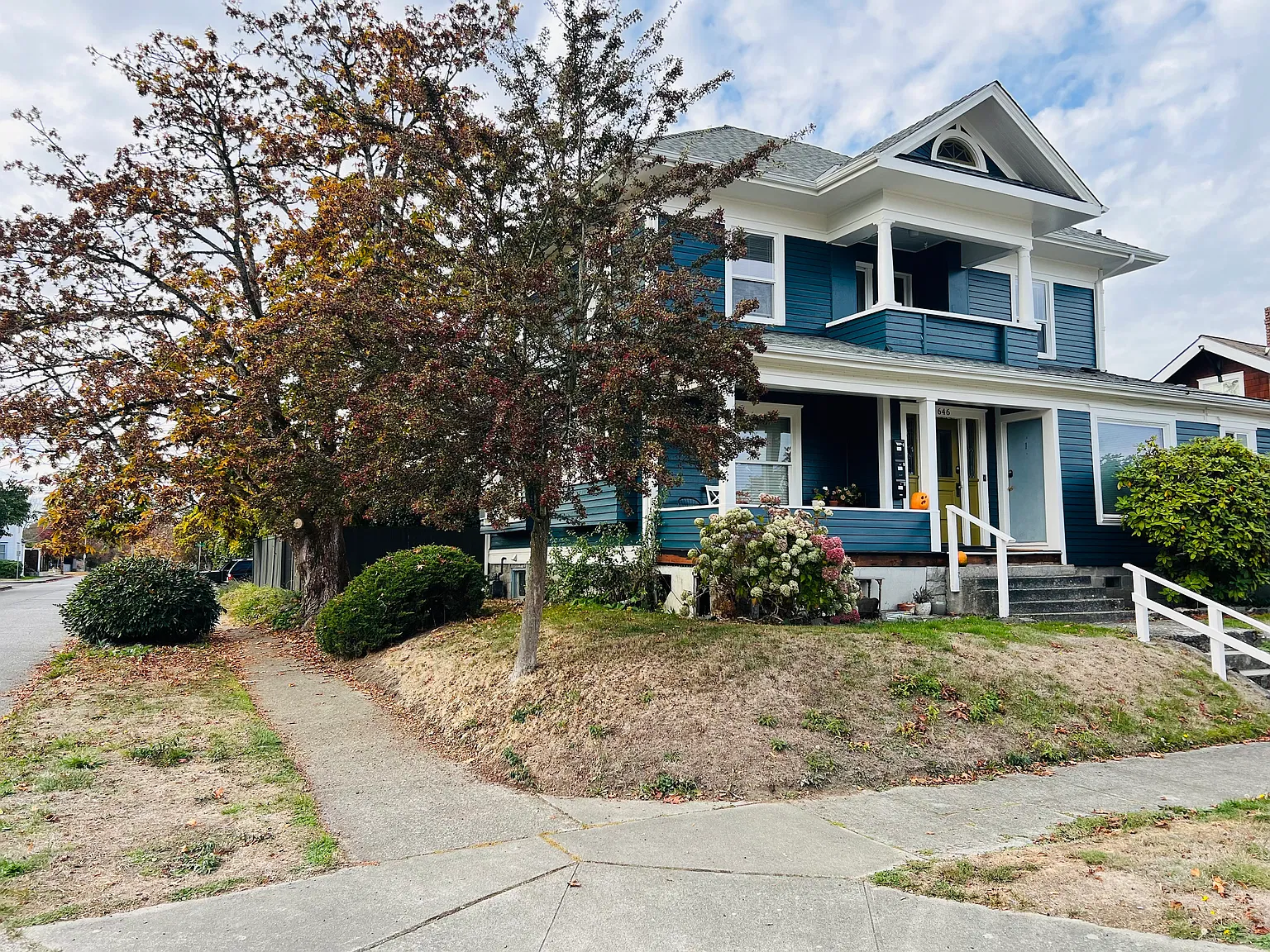 2 bed, 844 sqft, $1,875 — Photo 1