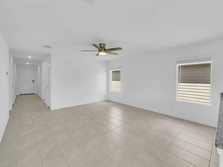 319 Ashbrook Way — Photo 10