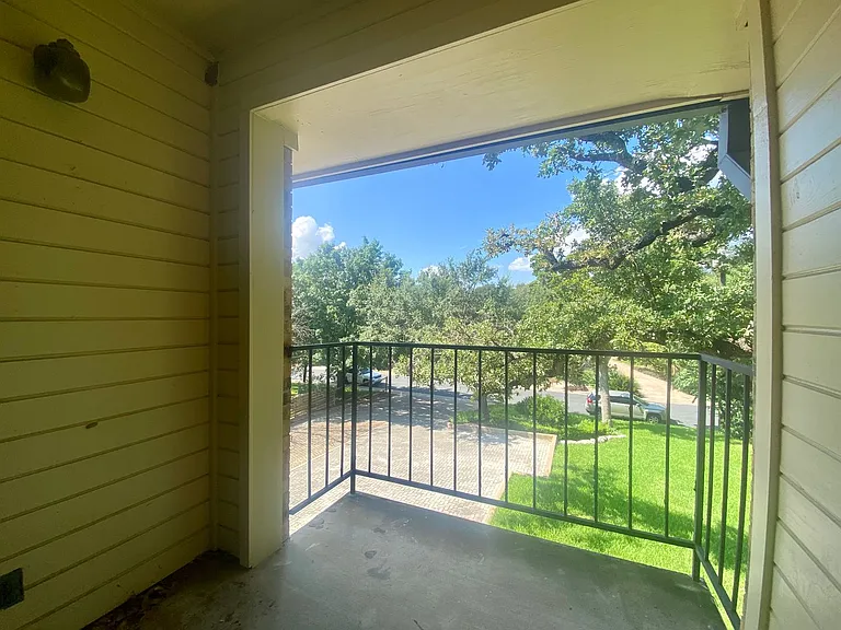 2500 Quarry Rd — Photo 10