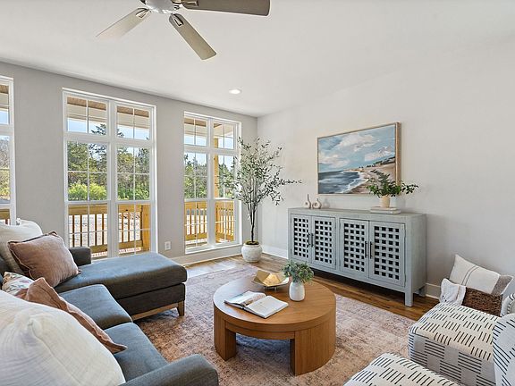 5th image of 803 Arbor Trace Cir