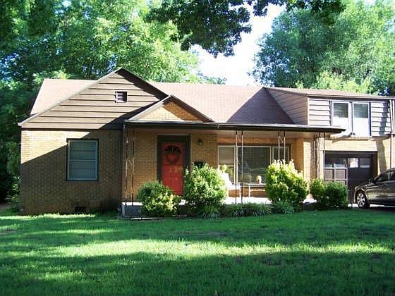 1st image of 120 Viola Ave