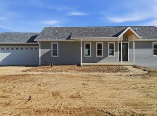 21-59 Lake Carroll Blvd, Lanark, IL 61046