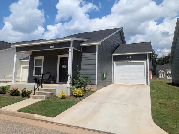 114 Lenox Cir, Lagrange, GA 30241