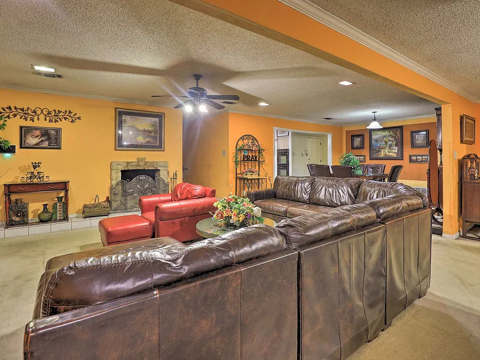 2109 Woodside Dr #ID1546397P