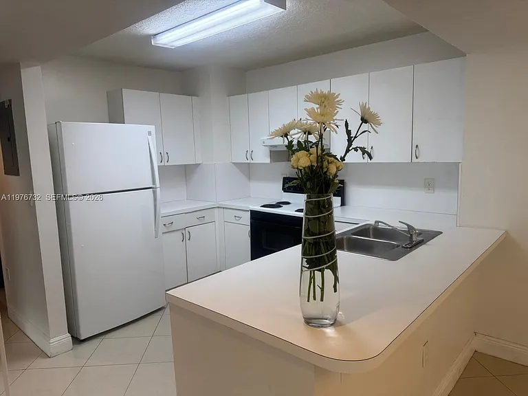 104 SW 9th St #1403 — Photo 7