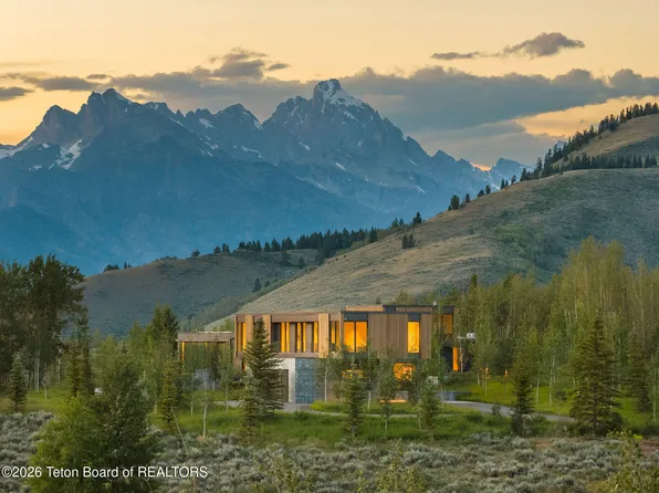 2005 W Bannock Rd, Jackson, WY 83001