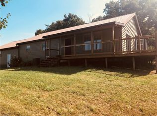 832 Tresch Rd, Fleming, OH 45729