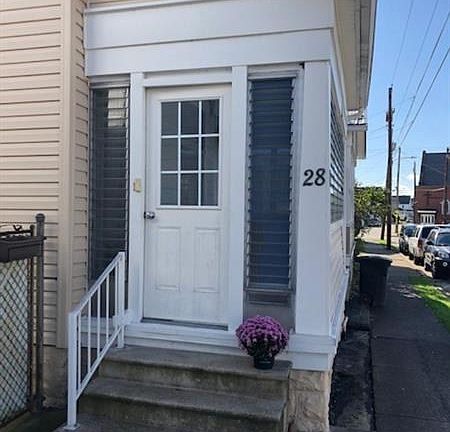 3rd image of 28 Avenue B
