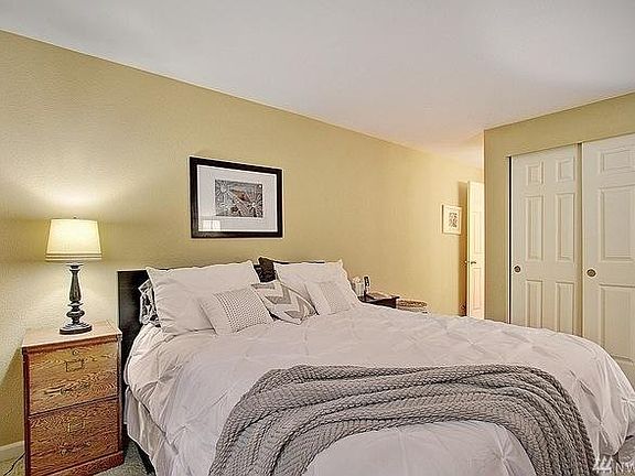 4th image of 10022 NE 127th Pl APT C112