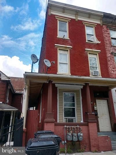 1st image of 37 S Summit St