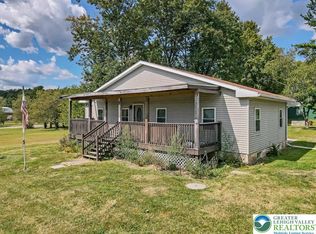 119 Rolling View Dr, Palmerton, PA 18071