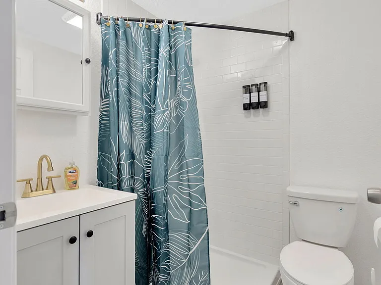1215 E New Orleans Ave — Photo 20