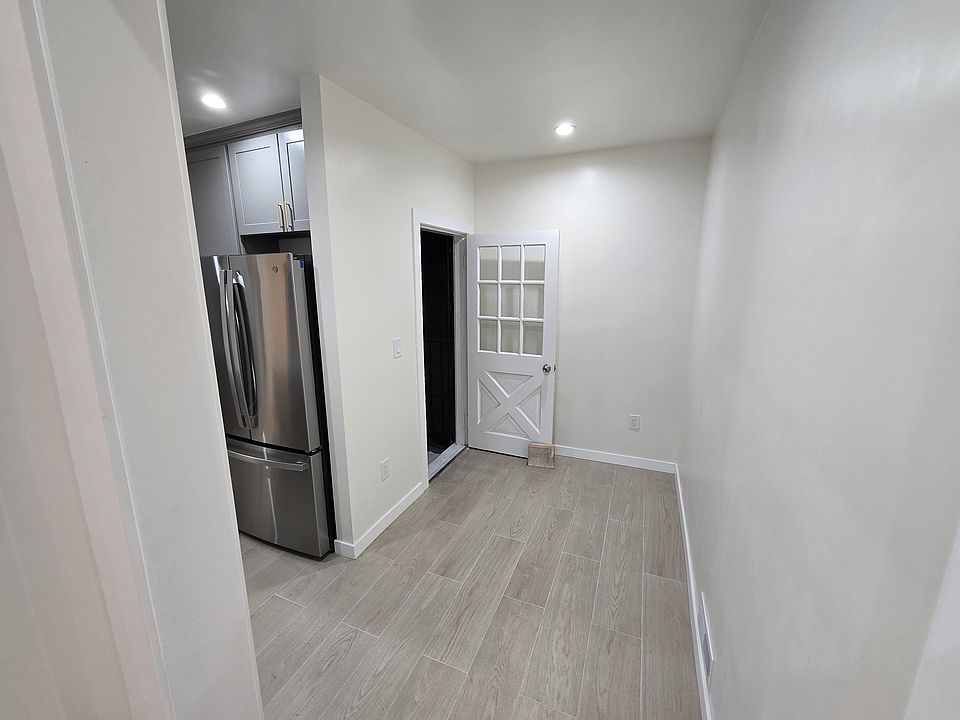 1st image of 343 Justin Dr