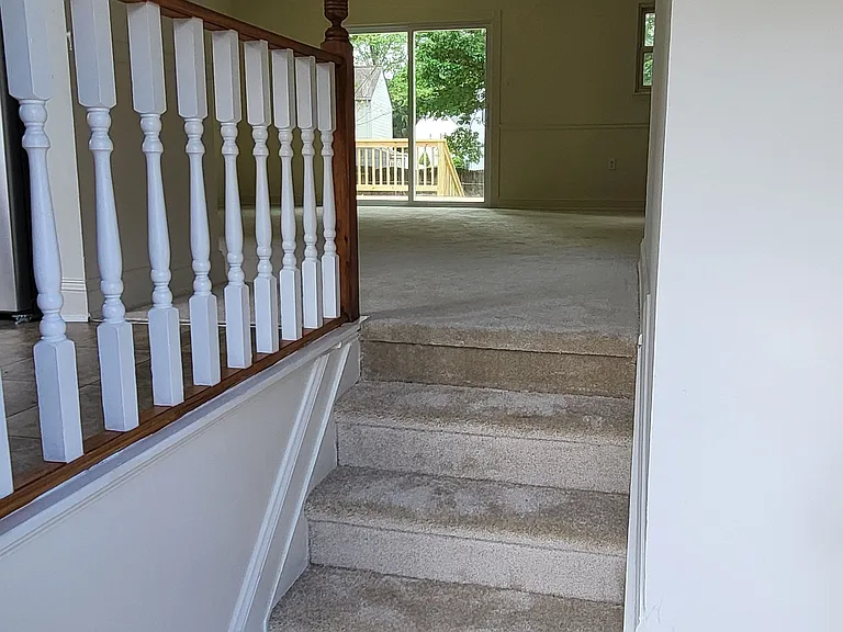 408 Laburnum Rd — Photo 5