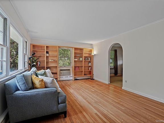 3rd image of 11 Riverview Avenue