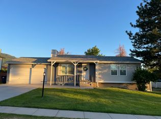 1564 E Wood Glen Rd, Sandy, UT 84092