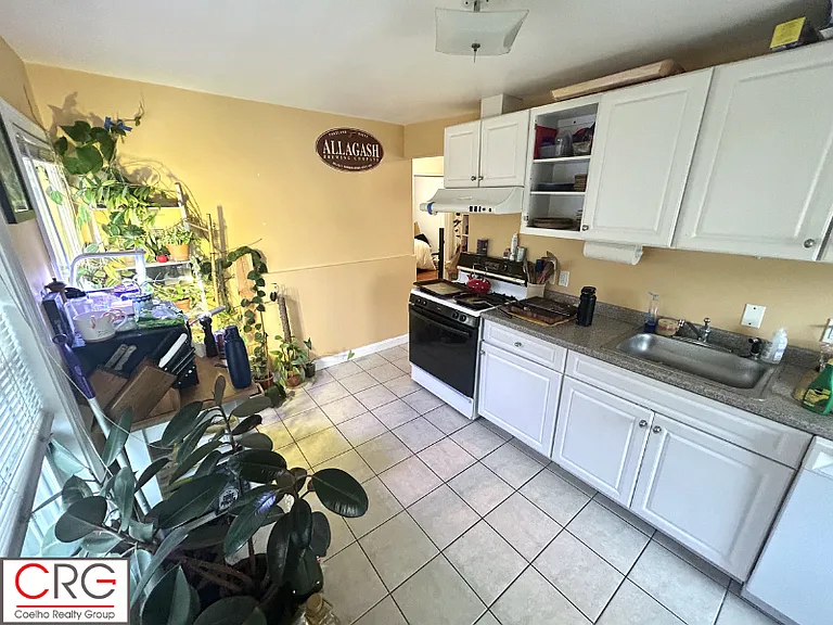 6 Pearl St #2 — Photo 11