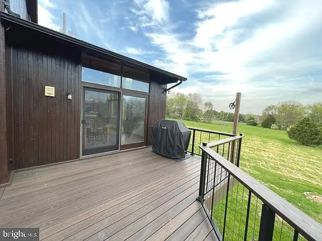 1538 Trough Rd — Photo 3