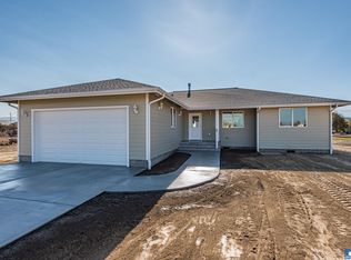 145 Village Ln, Sequim, WA 98382