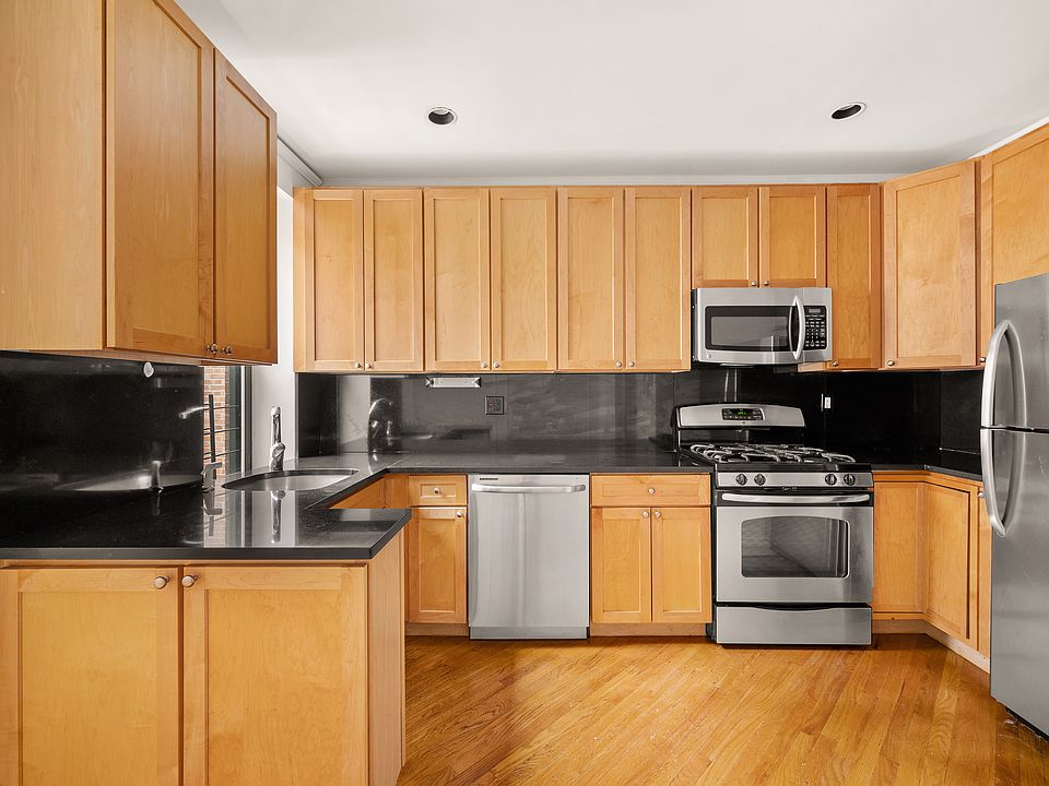 1st image of 226 E 70th St APT 6D