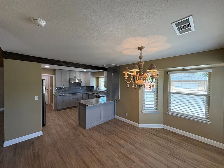 2322 E Vassar Dr — Photo 23