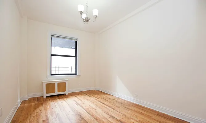 Rented by REAL New York | media 64