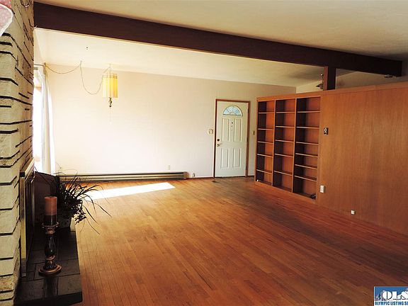 5th image of 402 Cedar Park Dr