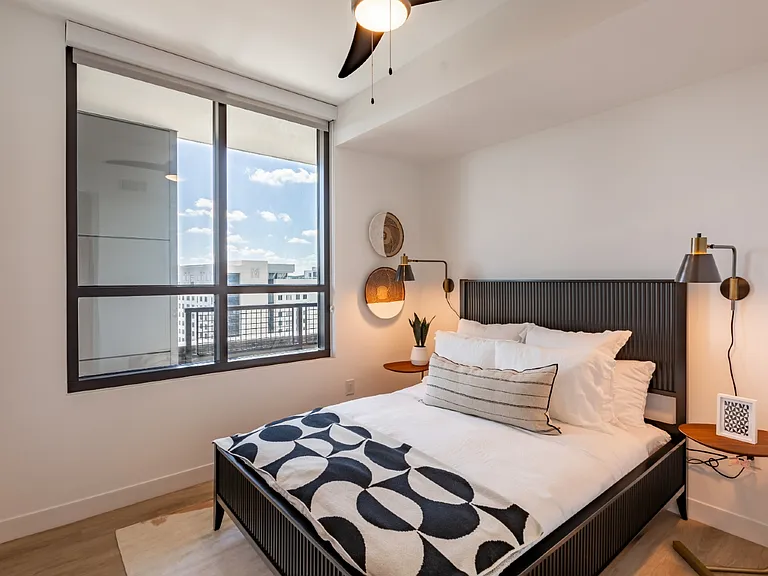 Momentum Midtown — Photo 13