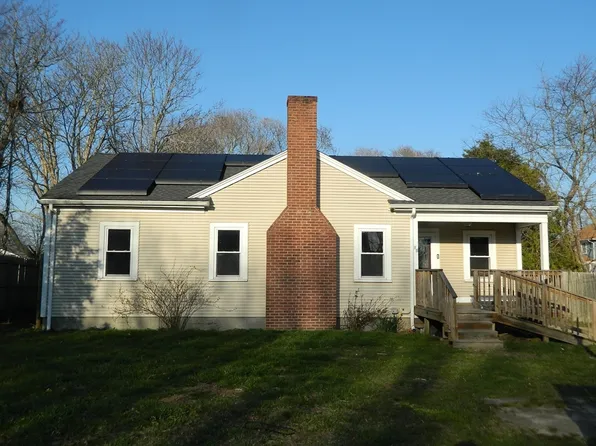 18 Murphy Rd, Barnstable, MA 02630