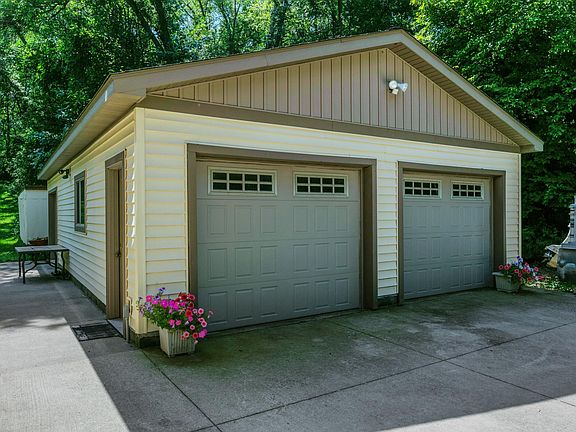 Newer 3 car heated garage.
One stall comes in on the side.