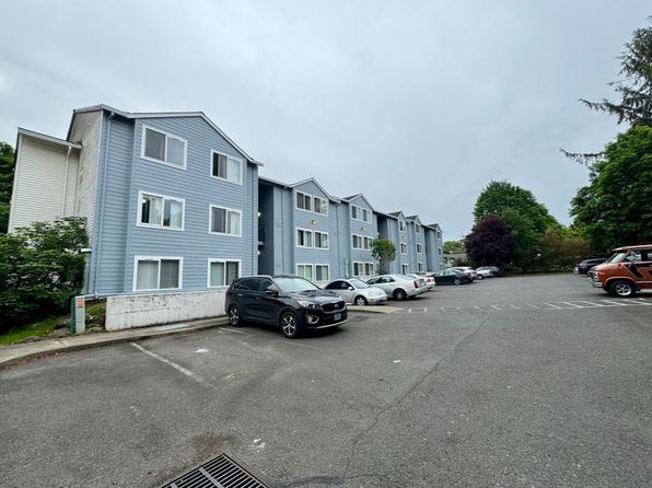 5702-5710 NE Prescott St #10