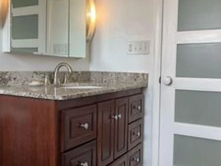 2715 Darley Ave — Photo 14