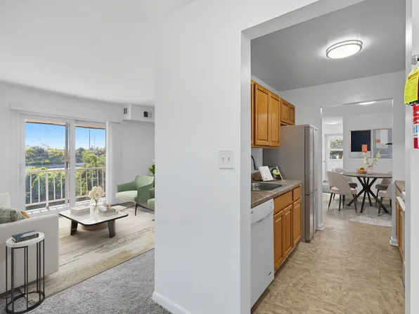 Lighthouse Hill Apartments