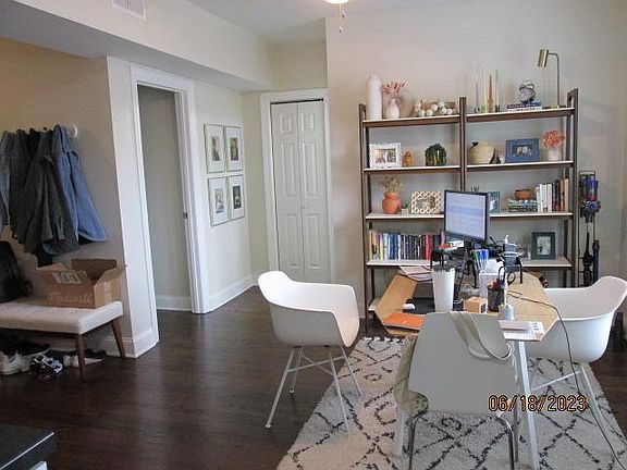 5th image of 3707 N Hoyne Ave #3703-3